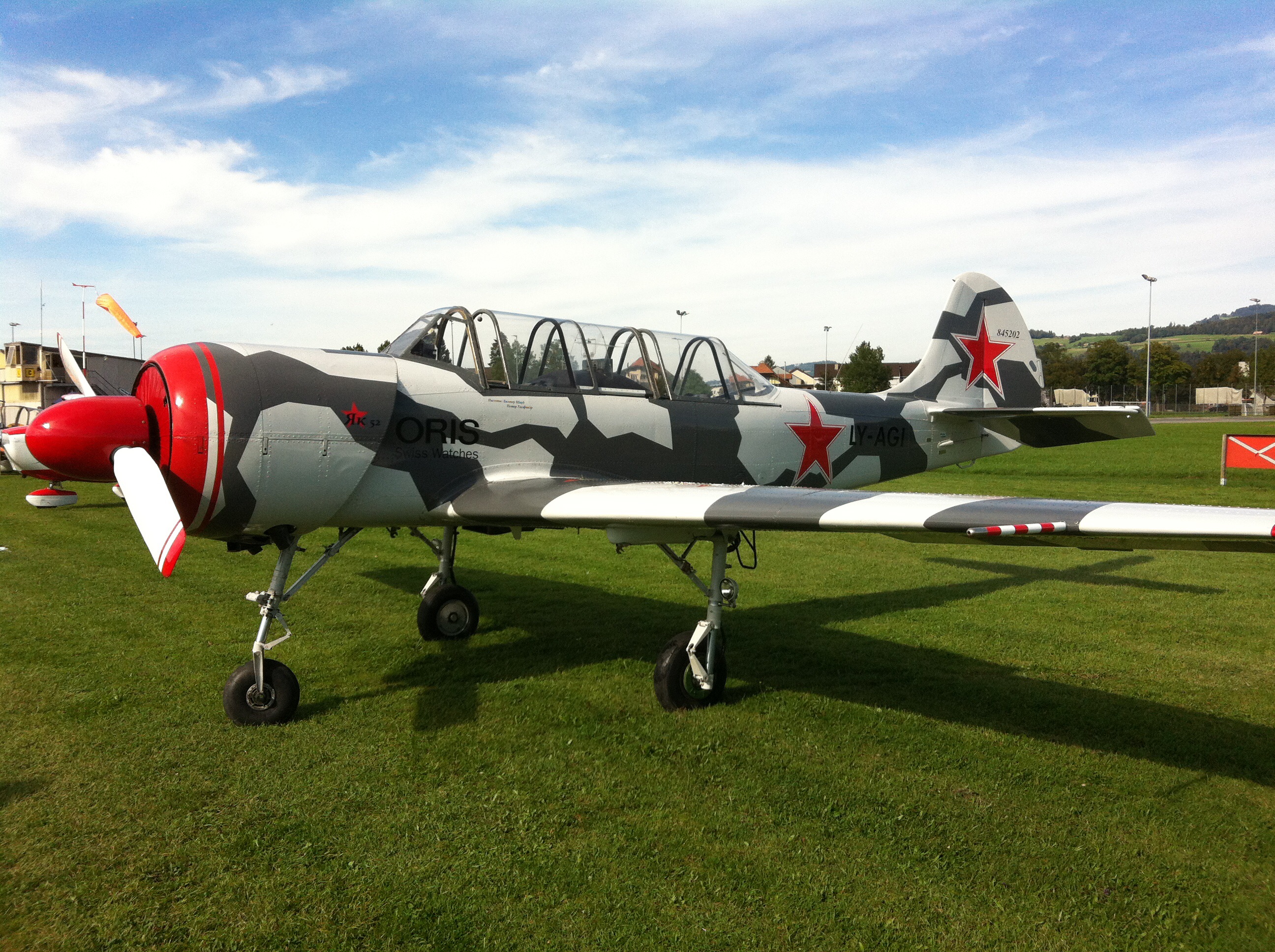 Yak 52